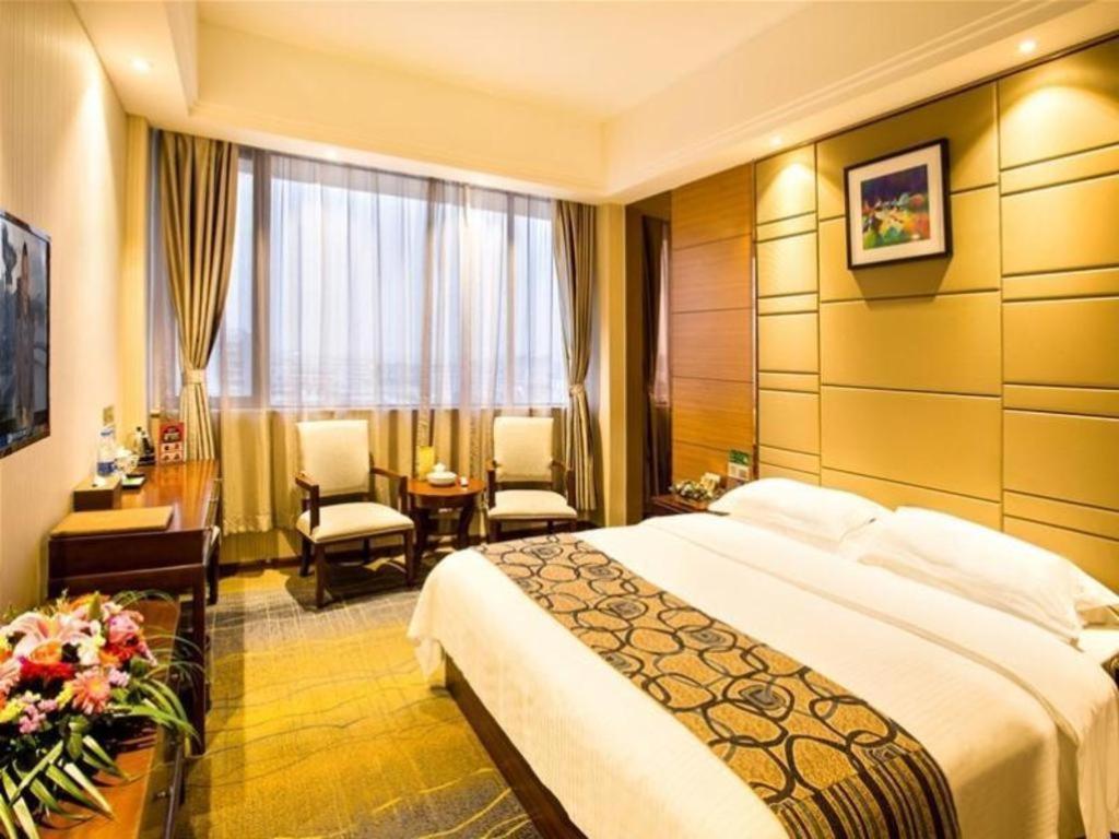 Greentree Inn Guangdong Jieyang Bus Terminal Station Ronghua Avenue Business Hotel Экстерьер фото